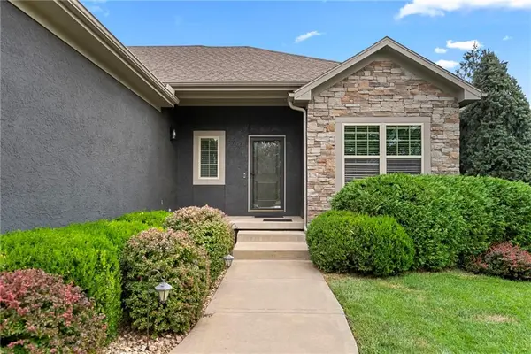 19813 Elmridge ST, Spring Hill, KS 66083