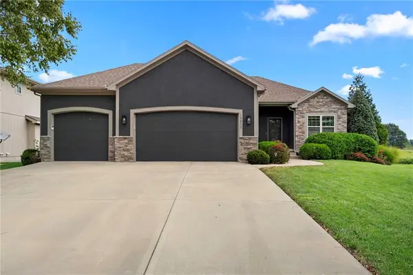 19813 Elmridge ST, Spring Hill, KS 66083