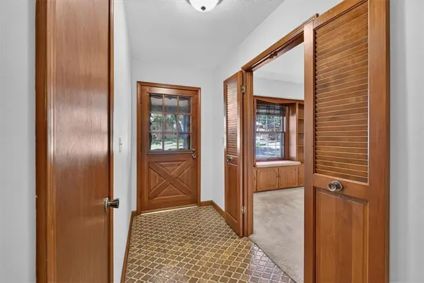 808 NW 10th ST, Blue Springs, MO 64015
