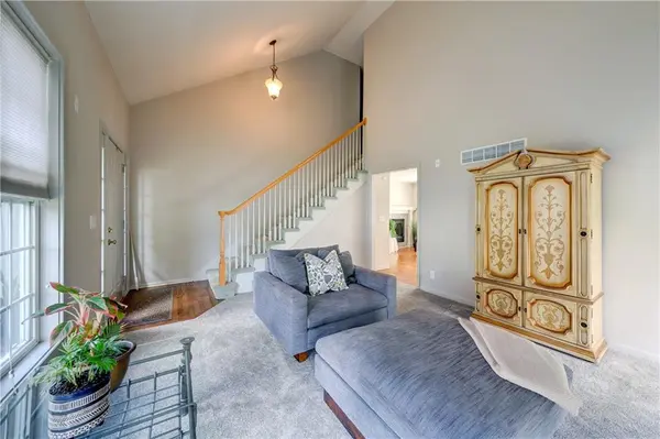 21475 W 121st ST, Olathe, KS 66061