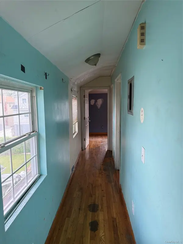 145-59 222nd ST, Springfield Gardens, NY 11413