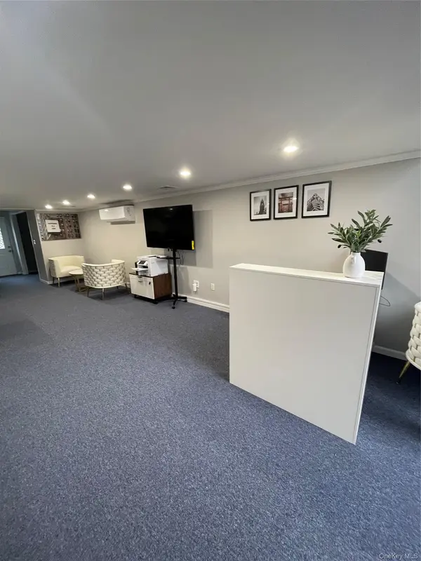 2516 Francis Lewis BLVD #a, Flushing, NY 11358
