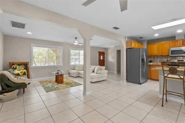 2520 E MILMAR DR, Sarasota, FL 34237