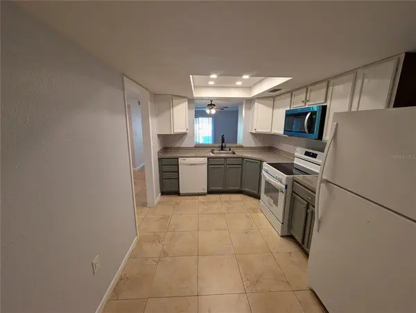 6306 GRAND BAHAMA CIR #A, Tampa, FL 33615