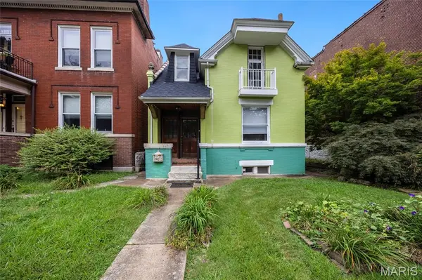 3418 Grace AVE, St Louis, MO 63116