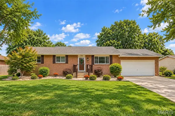 829 Albers LN, Bethalto, IL 62010