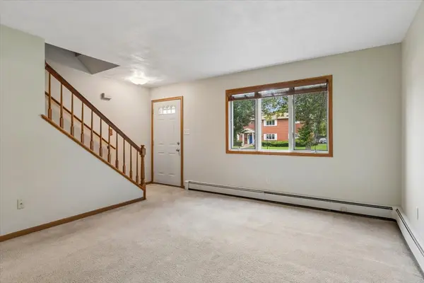 110 Towncrest DR #A, New Lenox, IL 60451