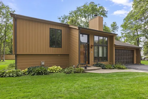 3S441 2nd ST, Warrenville, IL 60555