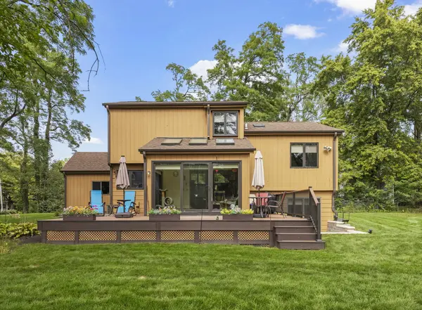 3S441 2nd ST, Warrenville, IL 60555