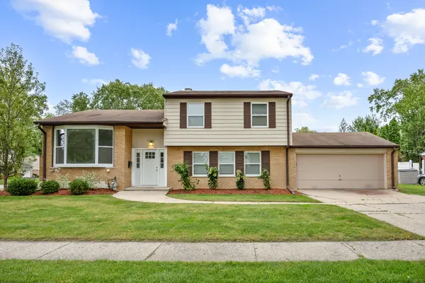 1505 E Michele DR, Palatine, IL 60074