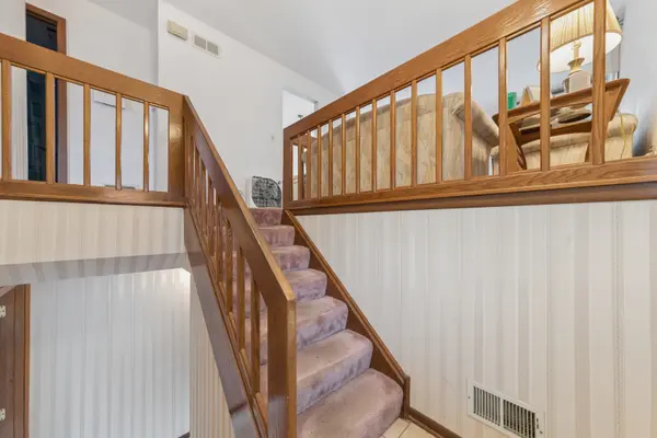 ON671 Bedford LN, Winfield, IL 60190