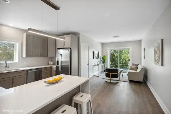 4824 S Champlain AVE #4, Chicago, IL 60615