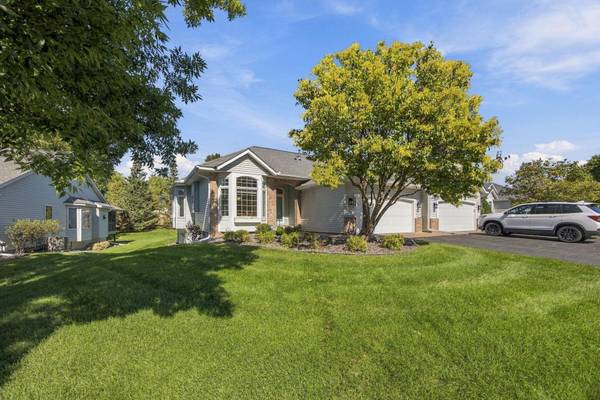 239 Wildflower CT, Vadnais Heights, MN 55127