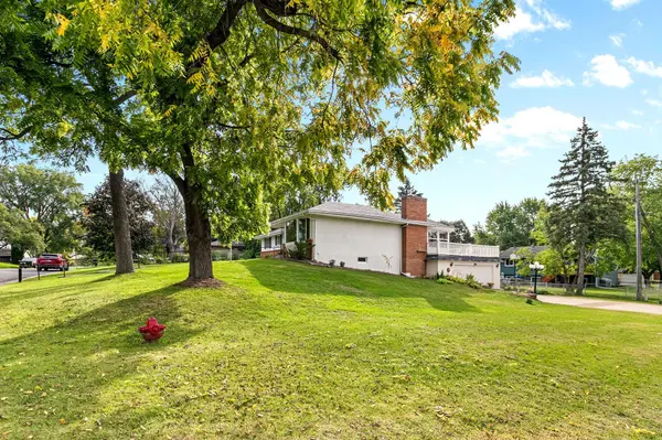 13881 90th AVE N, Maple Grove, MN 55369