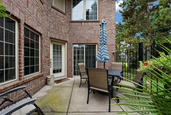 1423 Hunter Hill RD, Hudson, WI 54016