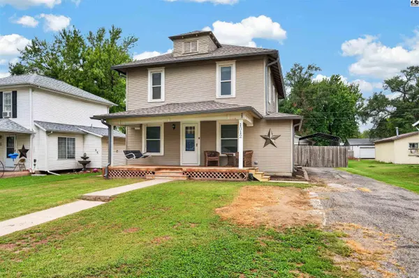 1012 S Elm St, Mcpherson, KS 67460