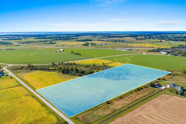 HUMP RD, Brussels, WI 54204