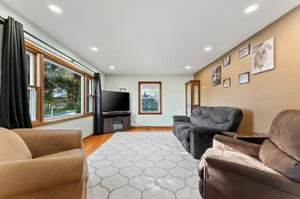 527 PARKER AVE, Algoma, WI 54201