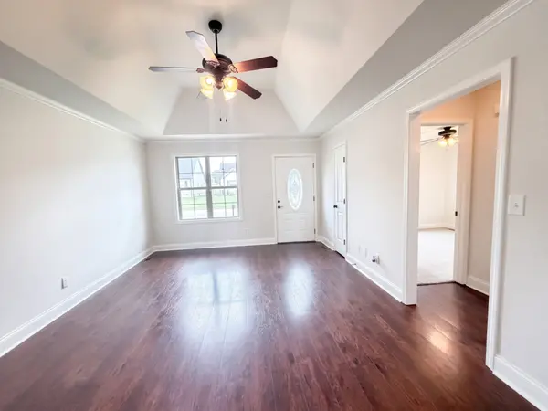 671 Fox Trail Ct, Clarksville, TN 37040