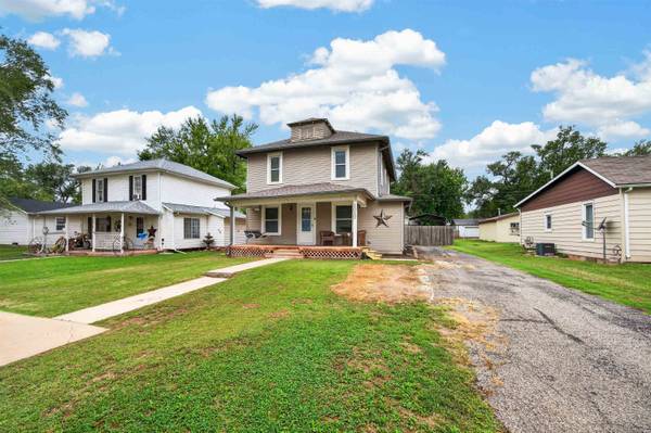 1012 S Elm St, Mcpherson, KS 67460