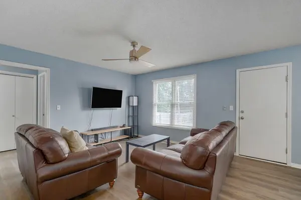 1494 W Daniels ST, Ozark, MO 65721
