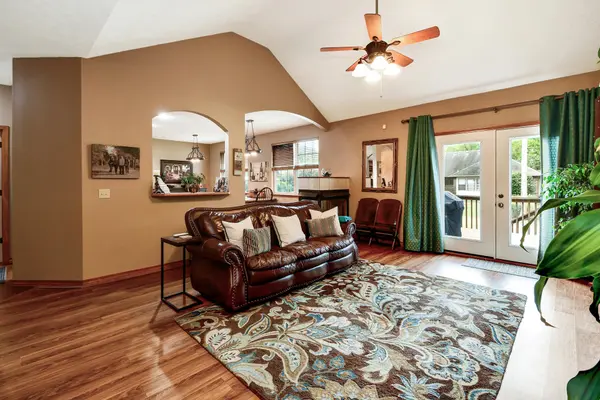 4356 W Forest Ridge RD, Battlefield, MO 65619