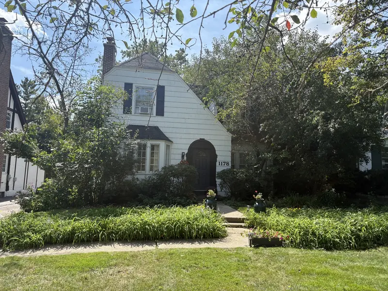 1178 Wade ST, Highland Park, IL 60035