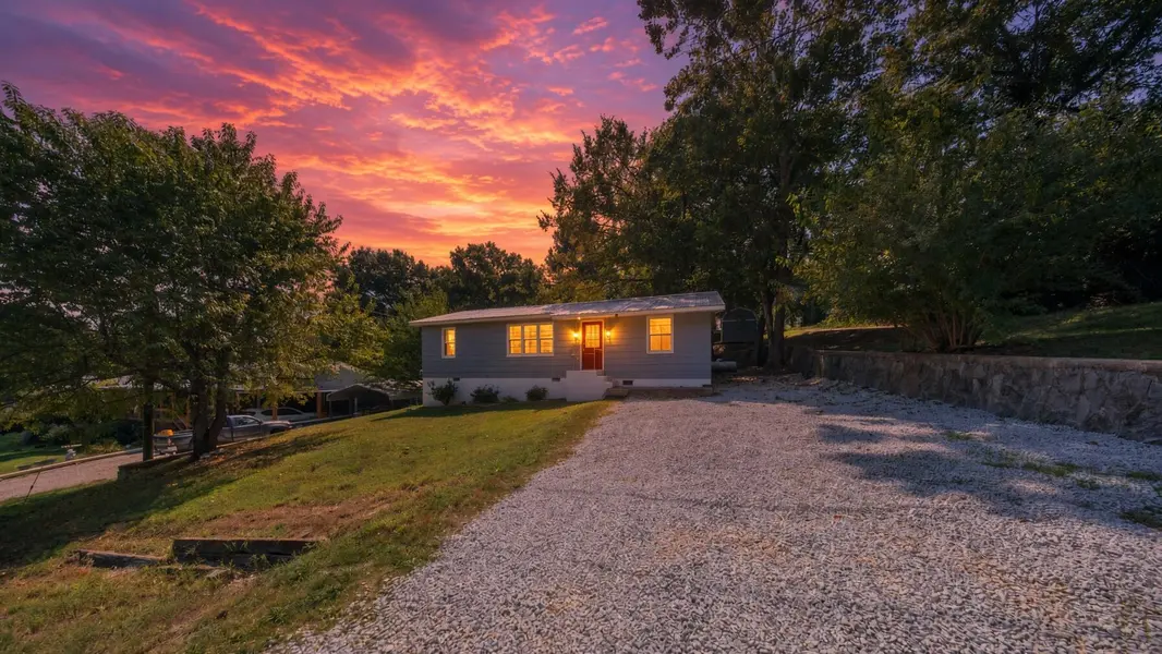 880 Tate AVE, Mammoth Spring, AR 72554
