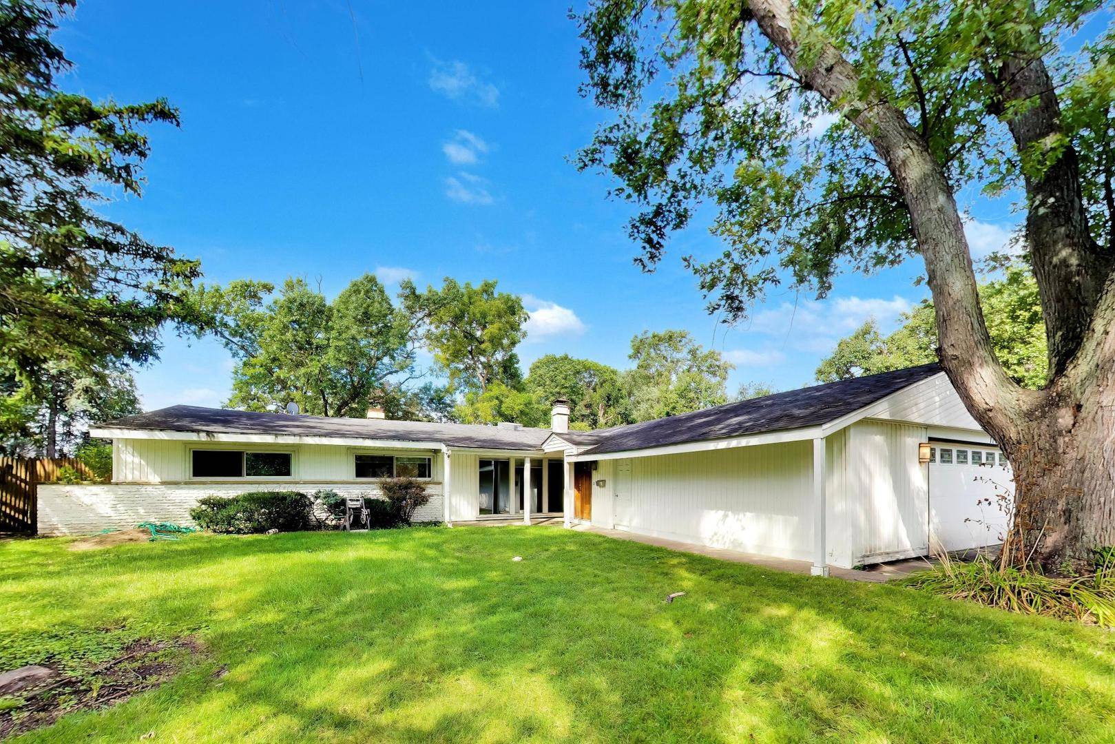115 Lockerbie LN, Wilmette, IL 60091