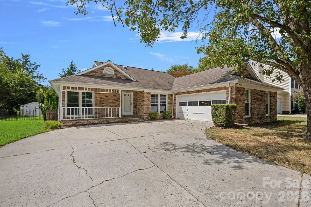 10243 Fairway Ridge RD, Charlotte, NC 28277