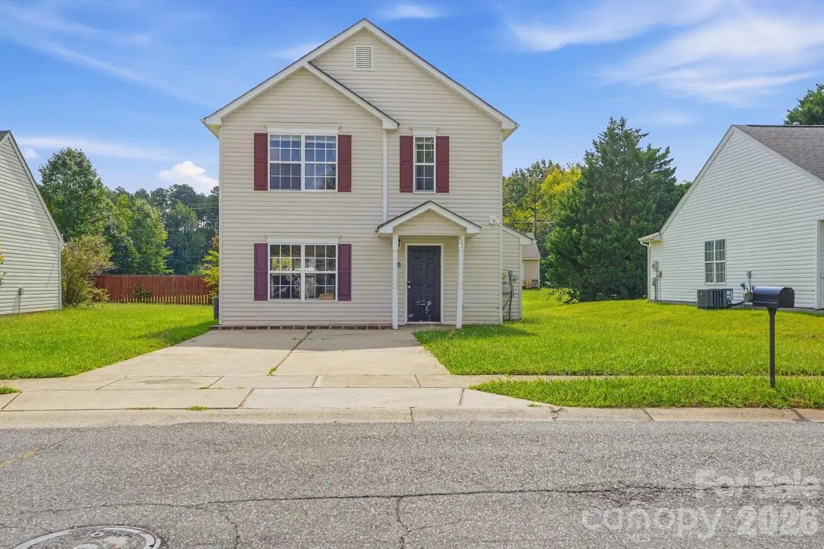 802 Almora DR, Charlotte, NC 28216