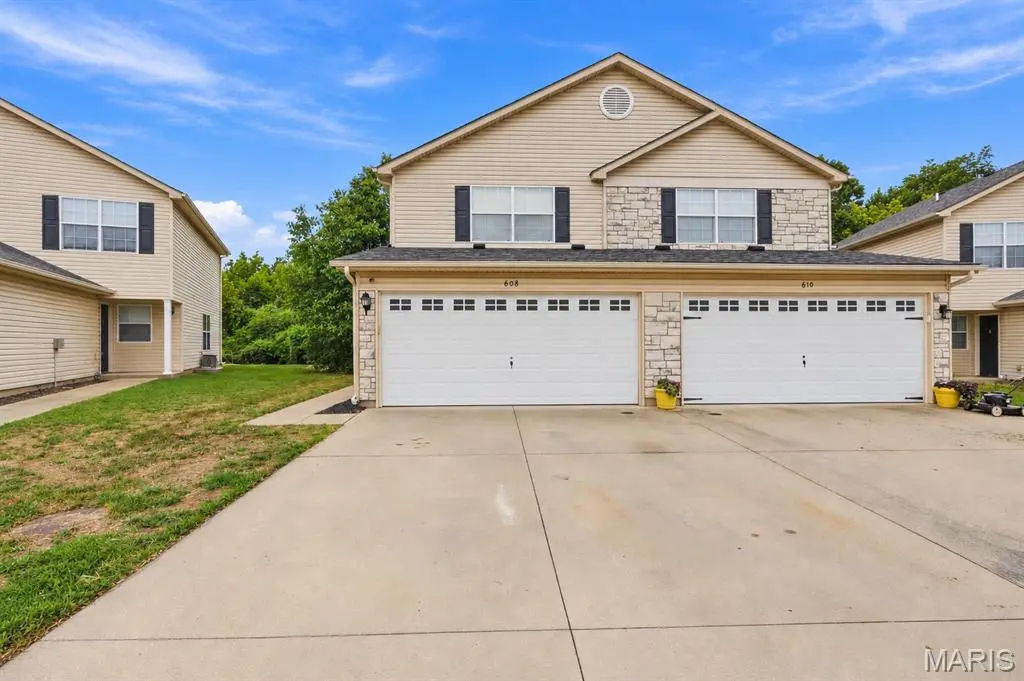 608 Rock Creek CT, Festus, MO 63028