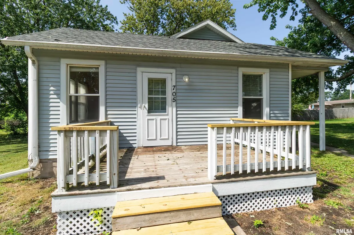 705 S SPRUCE ST, Delavan, IL 61734