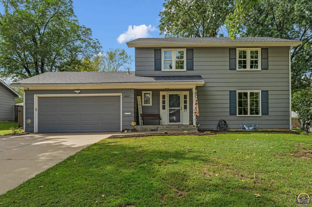 1807 SW Village DR, Topeka, KS 66604