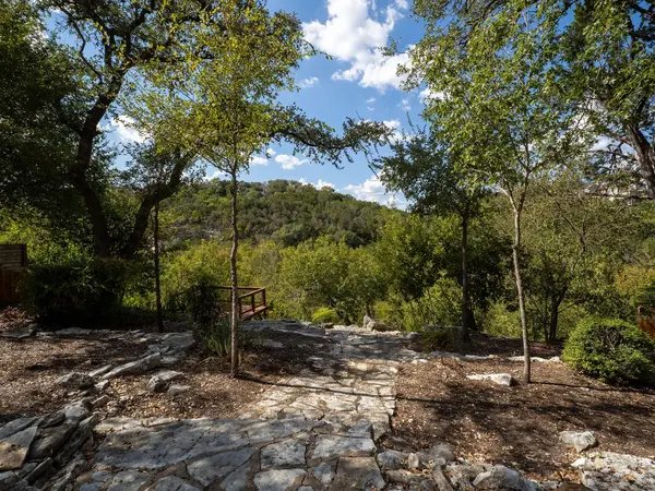 2500 Forest Bend DR, Austin, TX 78704