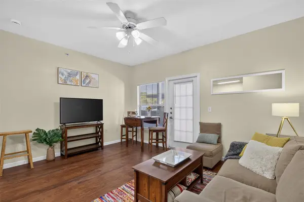 2320 Gracy Farms LN #812, Austin, TX 78758