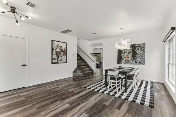 6804 Gabion DR, Austin, TX 78749