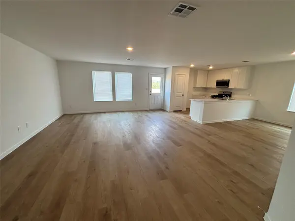 137 Spotbill CT, Uhland, TX 78640