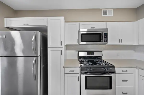 2303 East Side DR #109, Austin, TX 78704