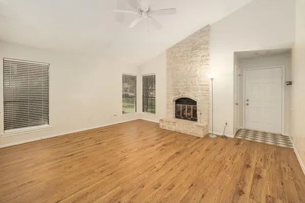 909 Wessex WAY, Austin, TX 78748