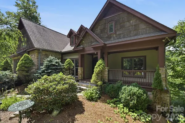 1226 Grouse Moor DR, Sugar Mountain, NC 28604