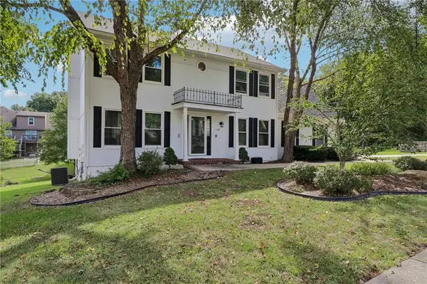 1800 NW Westbrooke PL, Blue Springs, MO 64015
