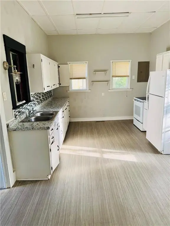407 E 22nd ST, Pittsburg, KS 66762