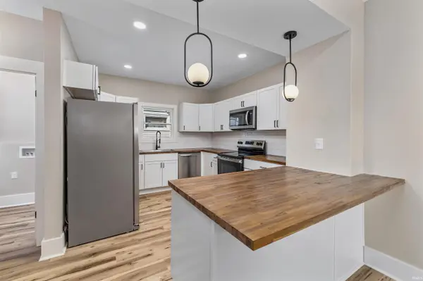 1219 Crescent AVE, Fort Wayne, IN 46805-4318