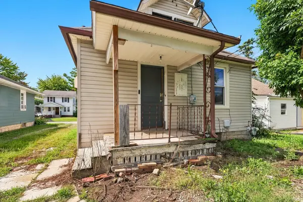 4013 Hoagland AVE, Fort Wayne, IN 46807-2425