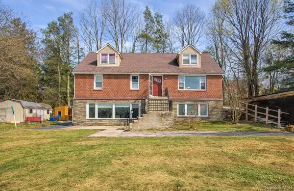 1 Faro LN, Clintondale, NY 12515