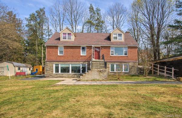 1 Faro LN, Clintondale, NY 12515
