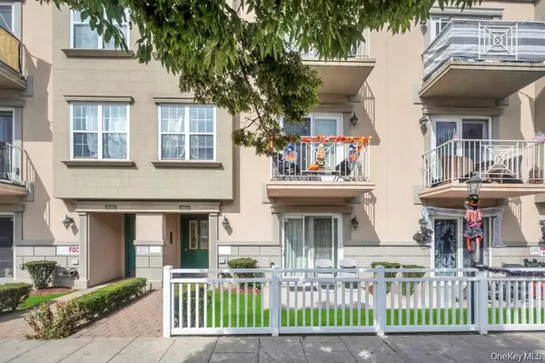 10314 Rockaway Beach BLVD #2B, Rockaway Park, NY 11694