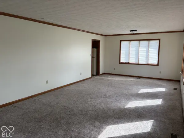 396 Vinewood DR S, Brownsburg, IN 46112