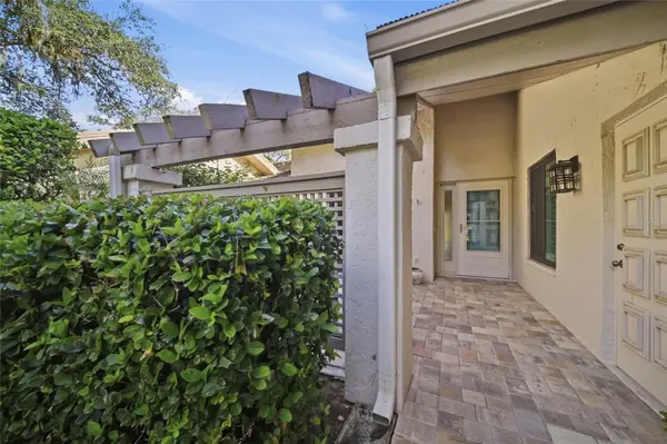 3266 SANDLEHEATH #51, Sarasota, FL 34235